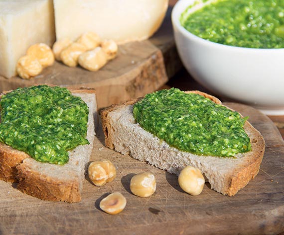 Bruschetta al pesto di rucola | Fattoria La Vialla