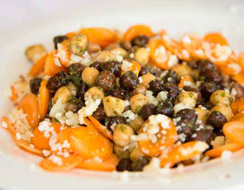 Insalata di legumi con salsa di salvia e capperi | La Vialla