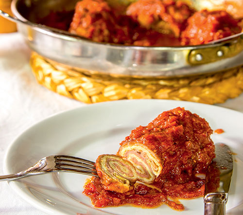 Involtini con frittata e mortadella nel pomodoro | La Vialla