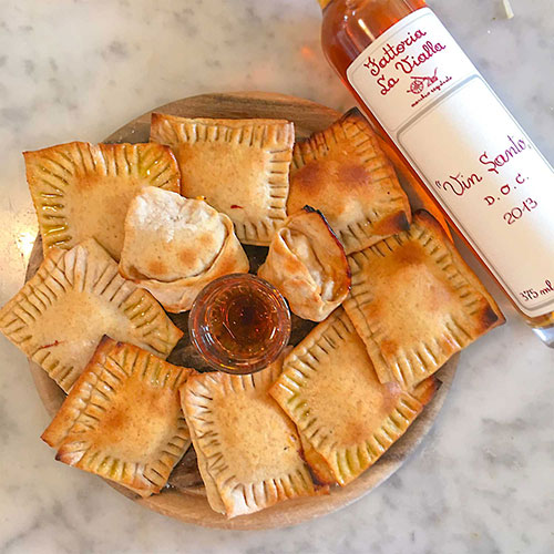 Ravioloni al pecorino e miele | Fattoria La Vialla