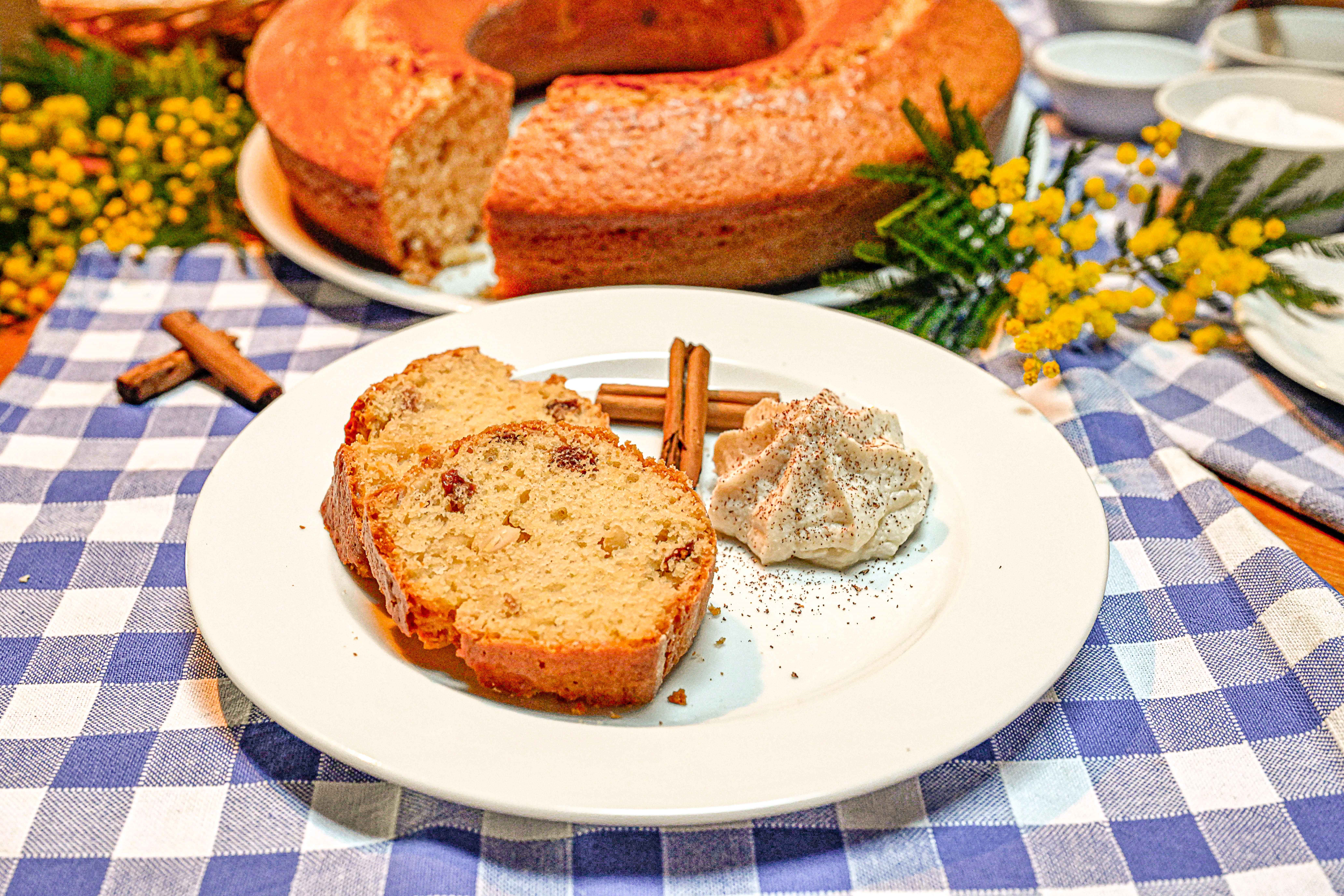 Ciambellone al Vin Santo | Fattoria La Vialla