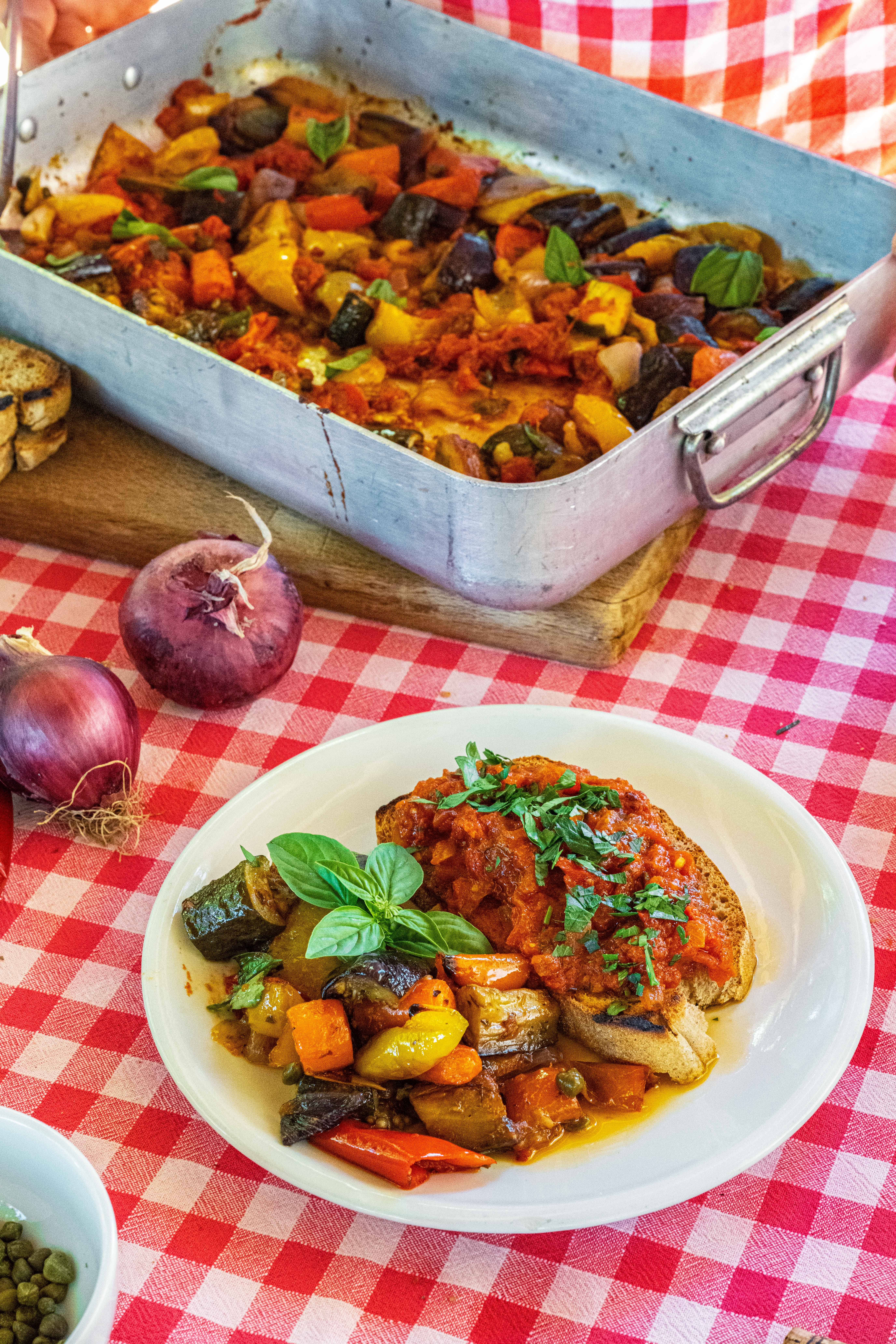 Verdure estive dell'orto al forno all’arrabbiata | La Vialla