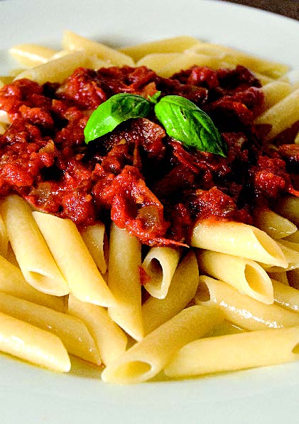 Penne Lisce al Sugo di Melanzane | Fattoria La Vialla