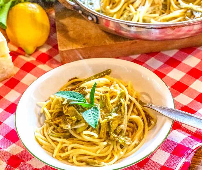 Spaghetti con carciofi, acciughe e Pecorino | Fattoria La Vialla