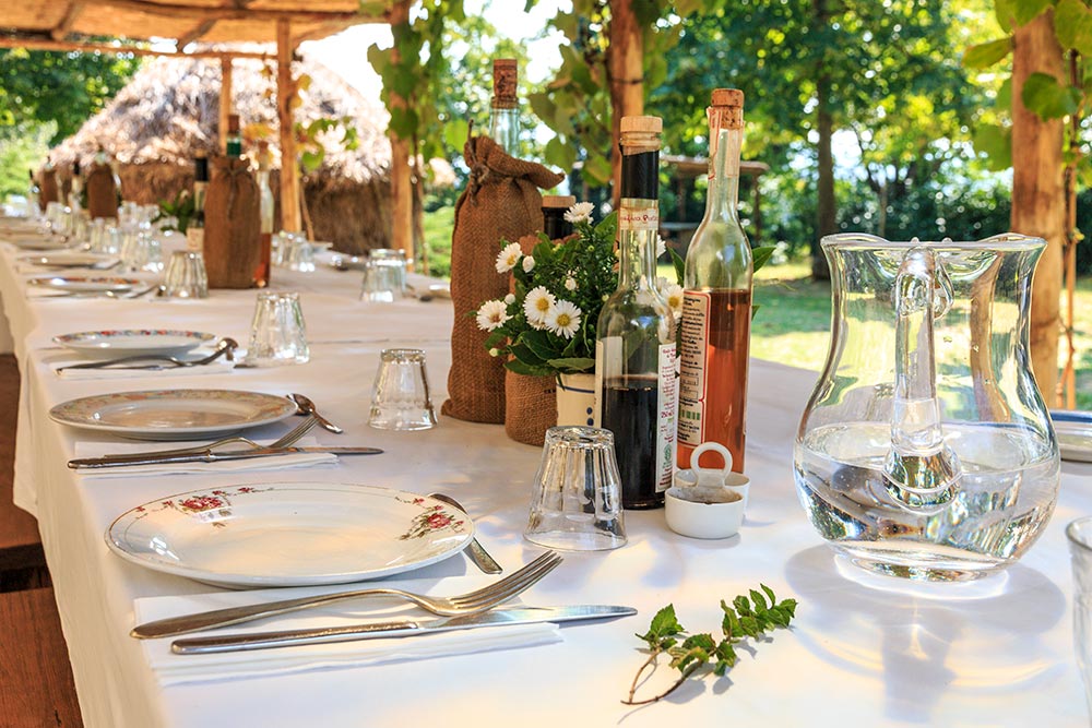 Aan tafel in het Boerderijmuseum